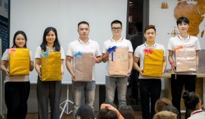 Các đội dành chiến thắng